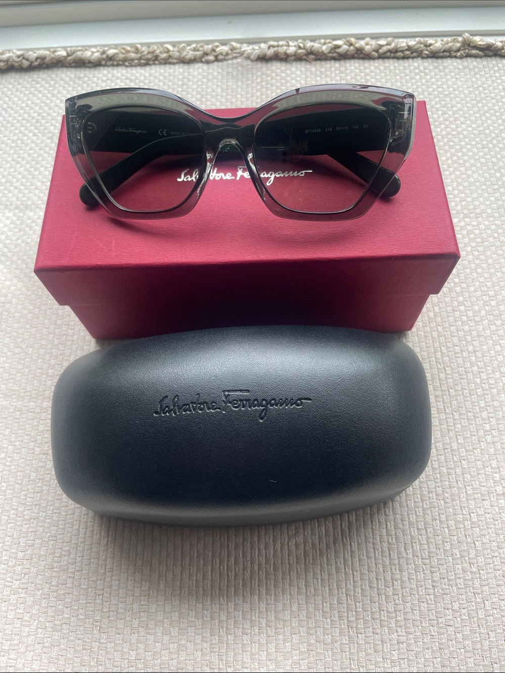 Salvatore Ferragamo Translucent Green Cat-Eye Sunglasses with Gradient Lenses